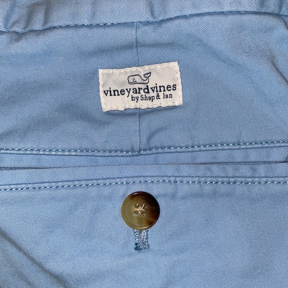 Men's Vineyard Vines shorts - Picture 3 of 4